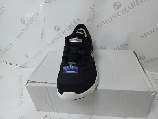 SKECHERS D'LUX BLACK TRAINER - SIZE UK 7