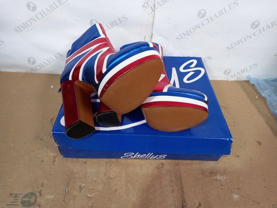 BOXED PAIR OF SHELLYS UNION JACK HEELED BOOTS SIZE 7