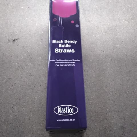 4 BOXES OF APPROXIMATELY 100 BLACK BENDY BOTTLE STRAWS IN EACH BOX
