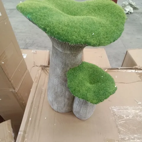 BOXED FAUX MOSS MUSHROOM STATUE