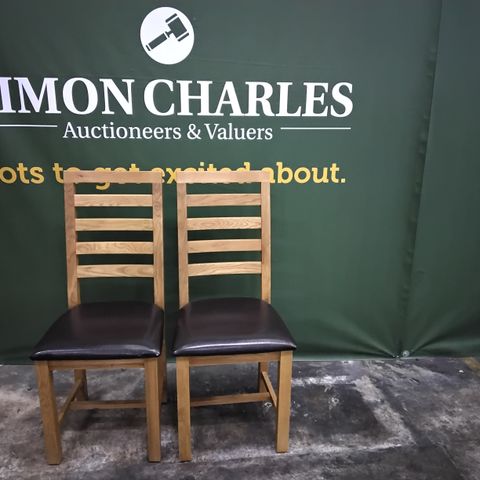QUALITY SET OF 2 OAK EFFECT DINING CHAIRS WITH BROWN FAUX LEATHER 