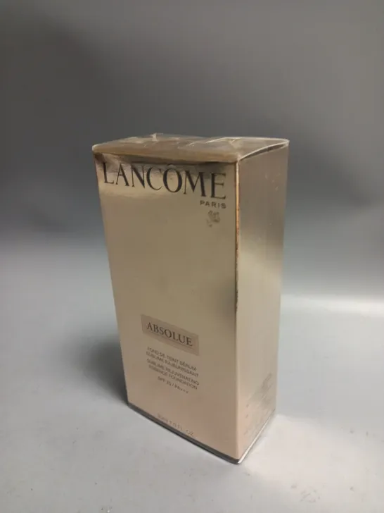 BOXED AND SEALED LANCOME ESSENCE FOUNDATION SPF 200 30ML