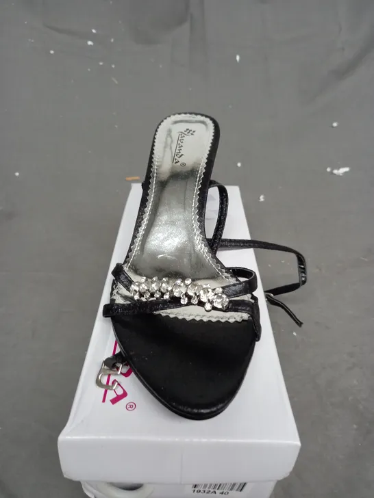 BOX OF APPROXIMATELY 23 BOXED SMALL HEEL DIAMANTE OPEN TOE SHOE IN VARIOUS SIZES