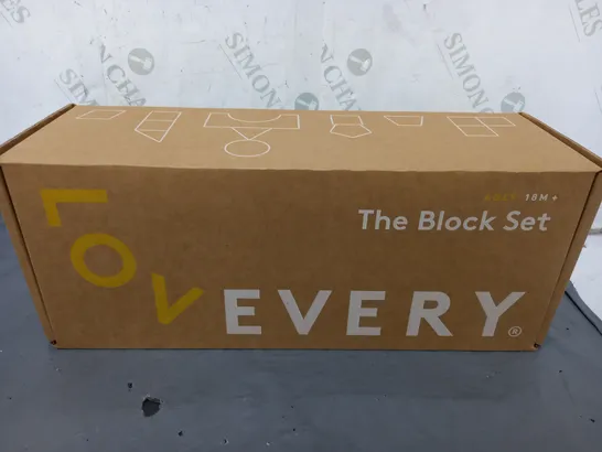 BOXED LOVEVERY THE BLOCK SET (18m)