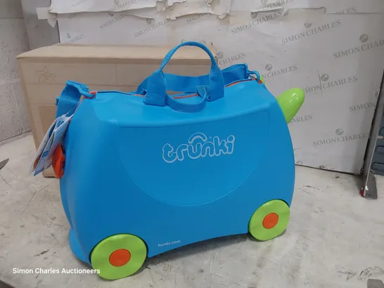 BOXED TRUNKI CHILDS RIDE ON SUITCASE BLUE