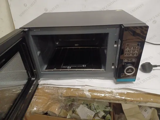 SHARP BLACK MICROWAVE 800W YC-QG204A