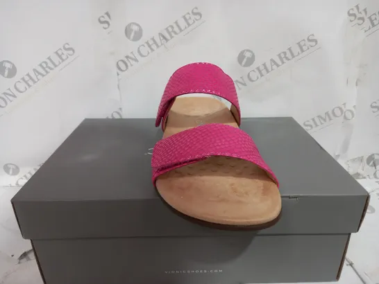 BOXED VIONIC BLACK REST SANDALS IN PINK - WOMENS 7