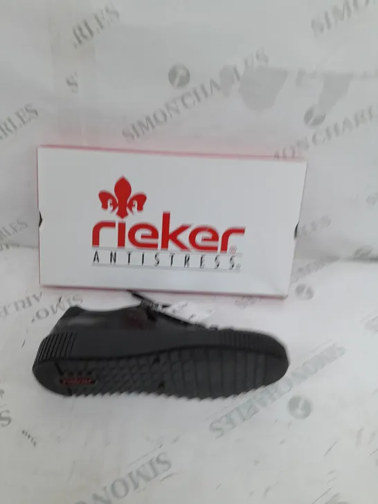 BOXED PAIR OF RIEKER TRAINERS WITH ZIP IN BLACK UK SIZE 5