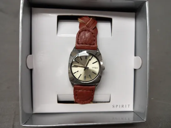 BOXED SPIRIT SILVER EFFECT WATCH W. BROWN FAUX LEATHER STRAP