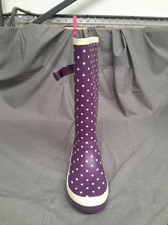 WIDE WELLY COMPANY - PURPLE POLKA DOT WELLIES SIZE UK 6