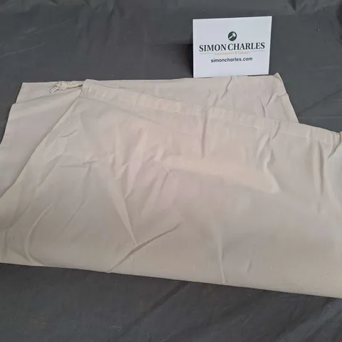 LOT OF APPROXIMATELY 125 CREAM FABRIC DRAW STRING SACKS - SACK SIZE APPROXIMATELY 74X50CM