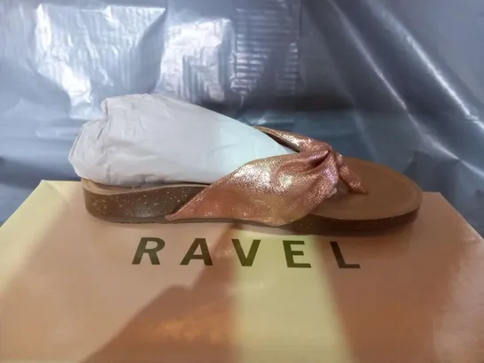 BOXED RAVEL GLADE METAL COMB LEATHER SUMMER SIZE 3