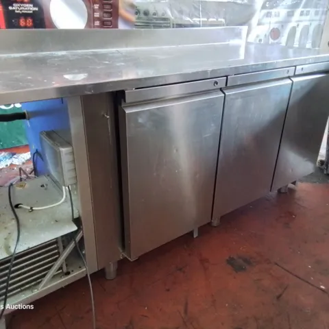 FOSTER TRIPLE DOOR COUNTER FRIDGE Model EP1 3H