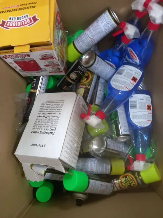 BOX OF APPROXIMATELY 20 ASSORTED ITEMS TO INCLUDE BACON CAN, DE-ICER, SPRAY PAINT ETC