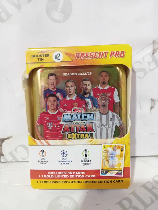 TOPPS MATCH ATTAX EXTRA PRESENT PRO BOOSTER TIN