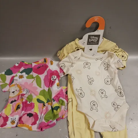 APPROXIMATELY 20 ASSORTED CHILDRENS CLOTHING PRODUCTS IN AGES RANGING FROM 0-5YRS 