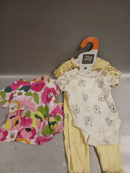 APPROXIMATELY 20 ASSORTED CHILDRENS CLOTHING PRODUCTS IN AGES RANGING FROM 0-5YRS 