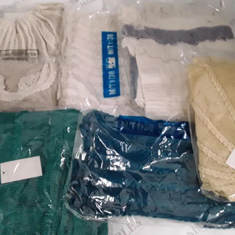 LOT OF 7 ASSORTED BAGGED CLOTHING ITEMS IN VARIOUS SIZES 