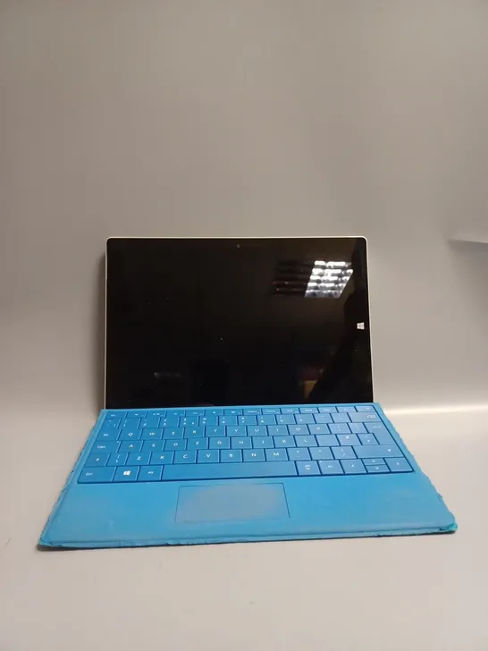 MICROSOFT SURFACE PRO 5 12 WITH KEYBOARD 