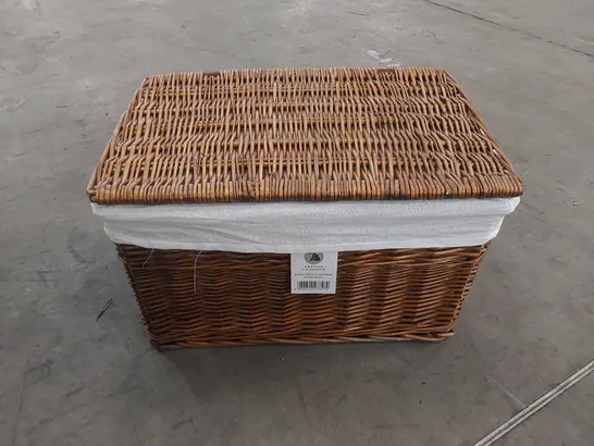 BOXED RECTANGULAR WICKER STORAGE BASKET WITH LID AND REMOVABLE LINING (1 BOX)