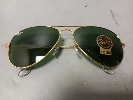 RAY BAN 3025 AVIATOR SUNGLASSES IN GOLD COLOUR 