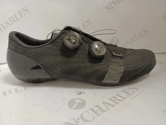 RAPHA CYCLING SHOES - BLACK SIZE UNKNOWN MAX TORQUE 6NM