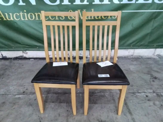 PAIR OF DESIGNER OXFORD OAK DINING CHAIRS BROWN PU SEAT PADS