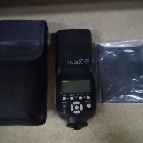 BOXED YONGNUO SPEEDLITE 6V YN560 IV CAMERA FLASH