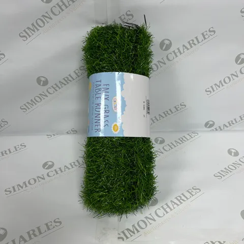 HOPPY FAUX GRASS TABLE RUNNER 