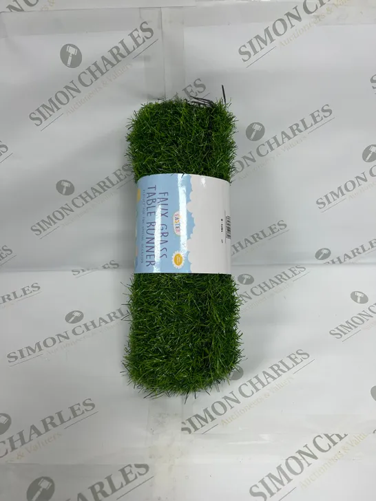 HOPPY FAUX GRASS TABLE RUNNER 