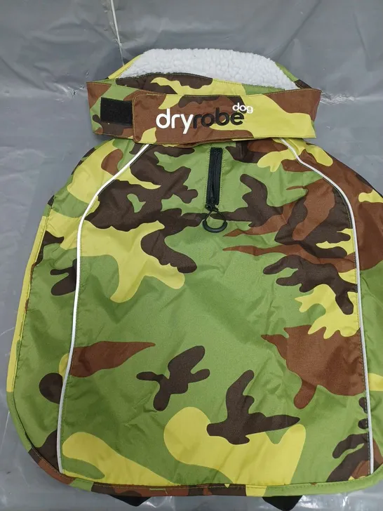 DRYROBE DOG ROBE CAMOFLAGE GREEN SIZE MEDIUM