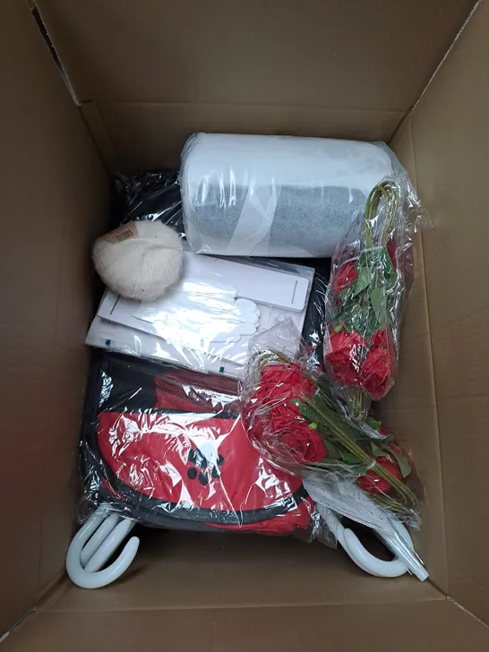 LARGE BOX OF ASSORTED HOUSEHOLD ITEMS TO INCLUDE ARTIFICIAL FLOWERS, FOOD STORAGE CONTAINERS AND UMBRELLAS