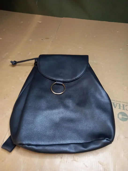 UNBRANDED BLACK LEATHER BAG 