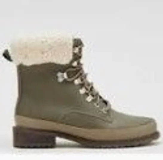 EMU OKAB WATERPROOF BOOT OLIVE SIZE 7