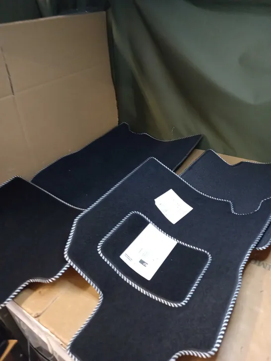 SET OF 4 BRAND NEW CAR MATS