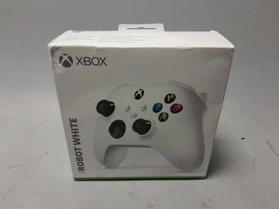 BOXED XBOX CONTROLLER IN WHITE