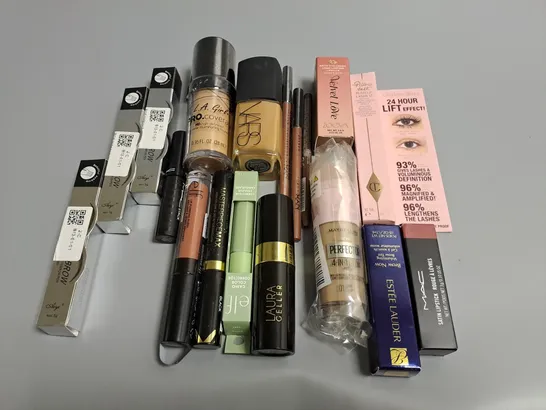 LOT OF 18 ASSORTED MAKE UP ITEMS TO INCLUDE MAYBELLINE PERFECTOR GLOW MAKEUP, ESTEE LAUDER BROW TINT AND L.A.GIRL FOUNDATION