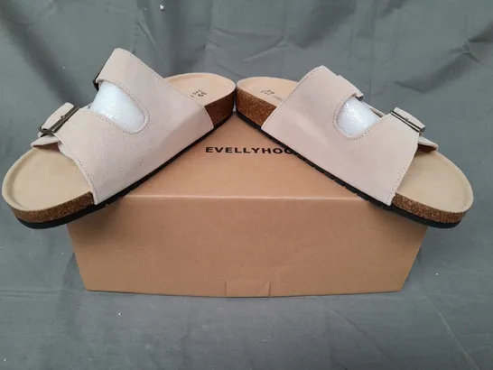 BOXED PAIR OF EVELLYHOOTD OPEN TOE SANDALS IN BEIGE EU SIZE 39