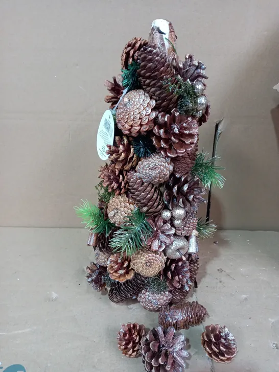 FESTIVE PINECONE TREE