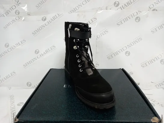 EMU LARAWAG WATERPROOF BOOTS - SIZE 6