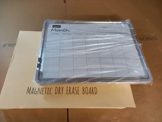 GAMENOTE MAGNETIC DRY ERASE BOARD 