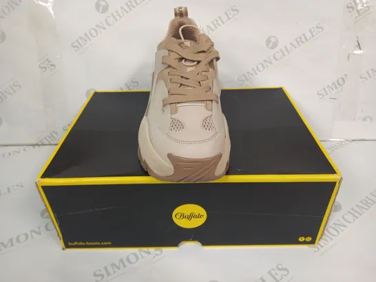 BOXED PAIR OF BUFFALO TRAIL ONE SHOES IN BEIGE UK SIZE 6