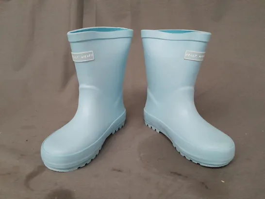 BOXED PAIR OF DOLLY WEARS KID'S WELLINGTON BOOTS IN BLUE EU SIZE 27