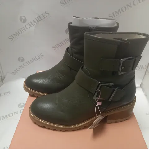 BOXED CORNELLA KHAKI LEATHER BOOTS - SIZE 7