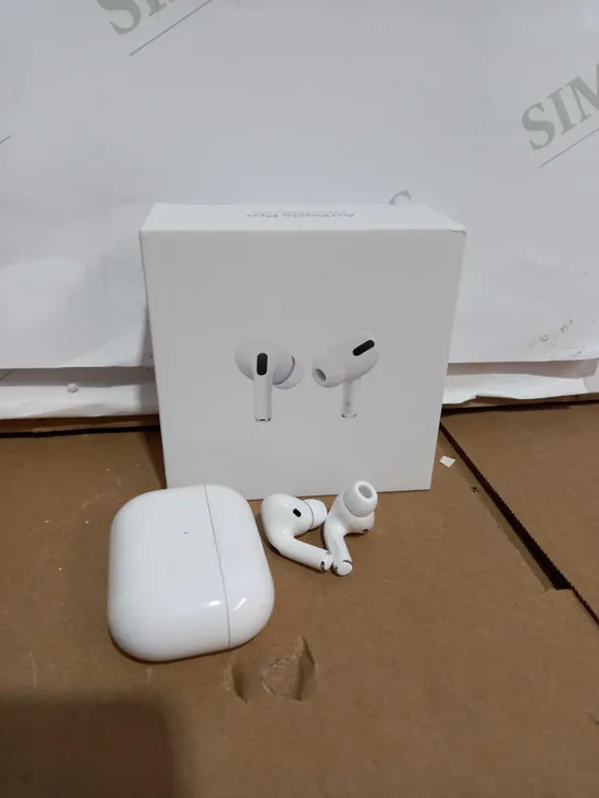 APPLE AIRPODS PRO