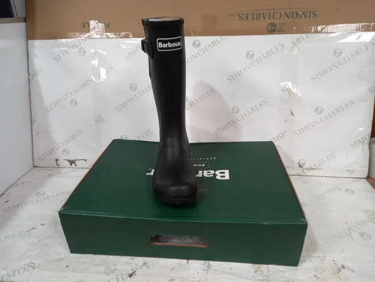 BOXED PAIR OF BARBOUR CIRRUS WELLINGTON BOOTS IN BLACK UK SIZE 7