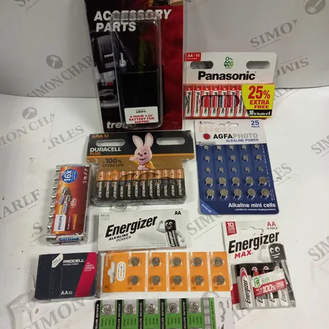 APPROXIMATELY 30 ASSORTED BATTERY PRODUCTS IN VARIOUS SIZES TO INCLUDE AA, BUTTON CELL, 312 ETC 