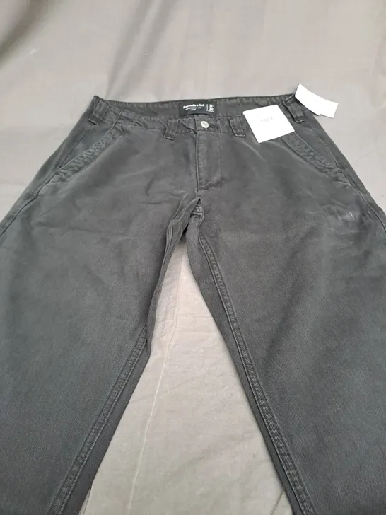 ABERCROMBIE & FITCH LIGHT WEIGHT JEANS IN BLACK - 31W 30L