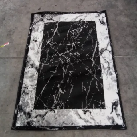 MILLBURN DHURRIE BLACK RUG // SIZE: 120 X 170CM