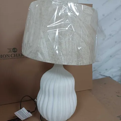 BOXED EVERLY CERAMIC TABLE LAMP 